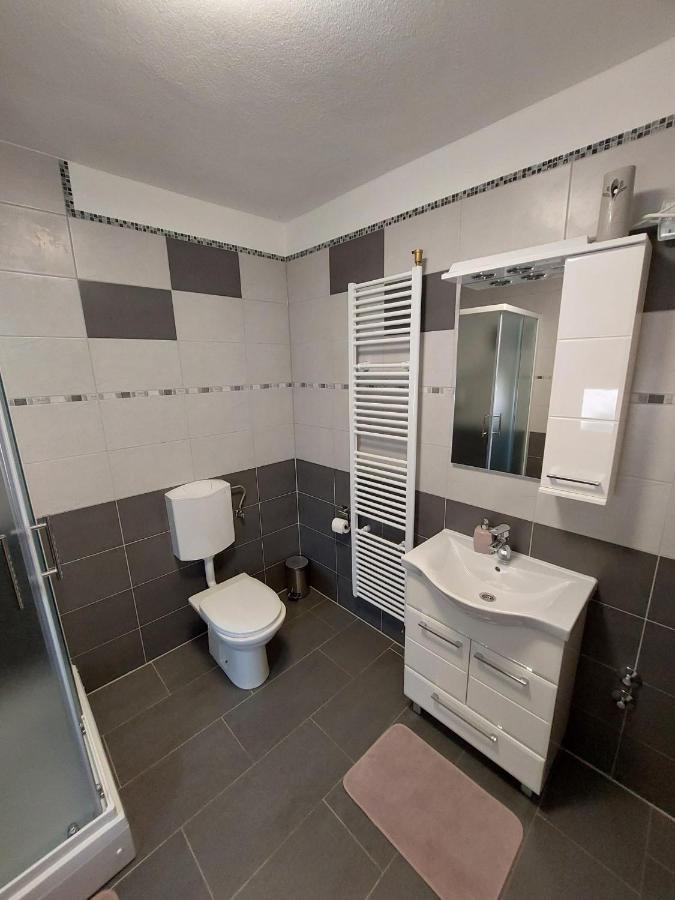 Studio Apartman Marta Korenica Εξωτερικό φωτογραφία