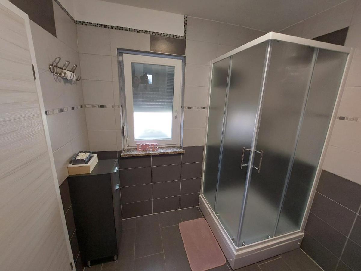 Studio Apartman Marta Korenica Εξωτερικό φωτογραφία